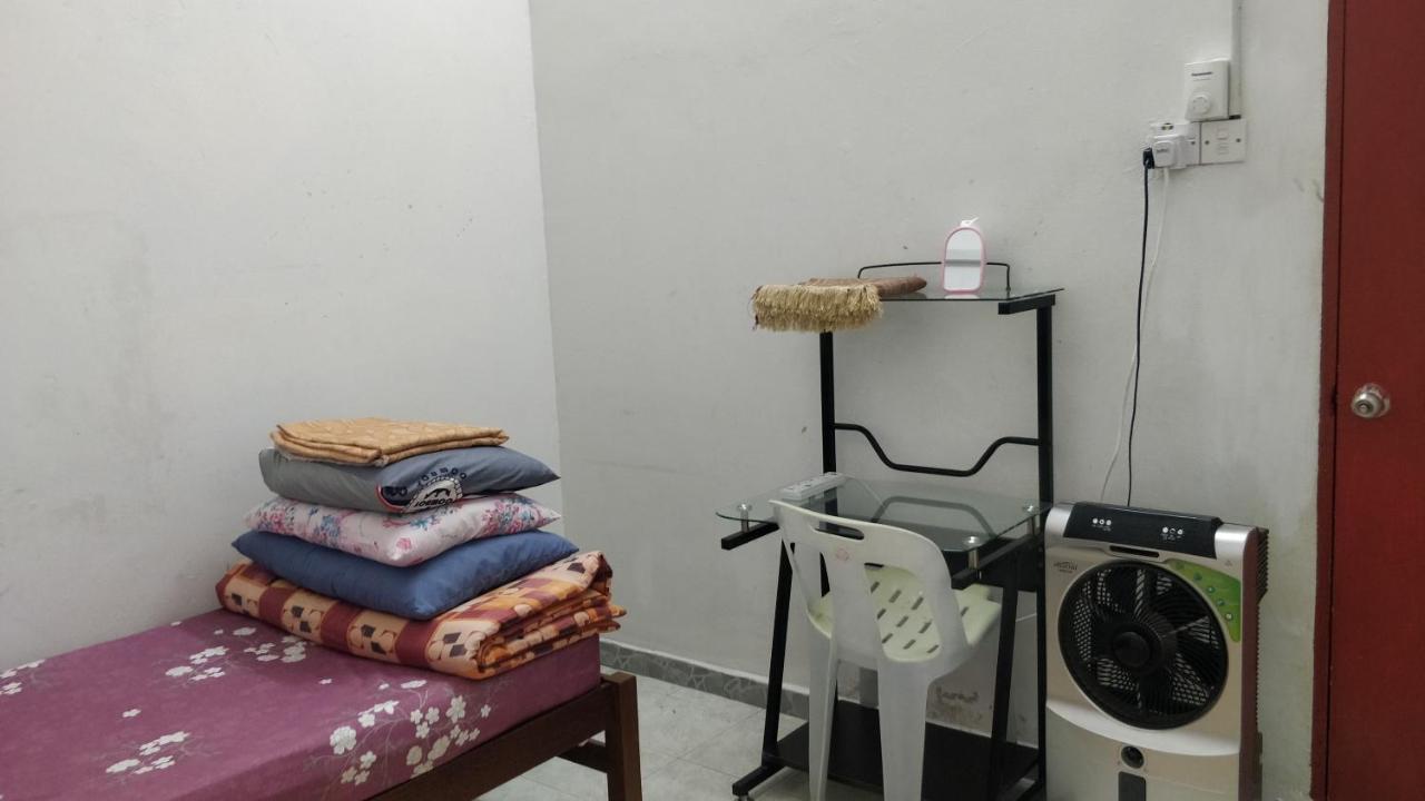 Homestay Budget Lenggong Kampong Ulu Jepai エクステリア 写真